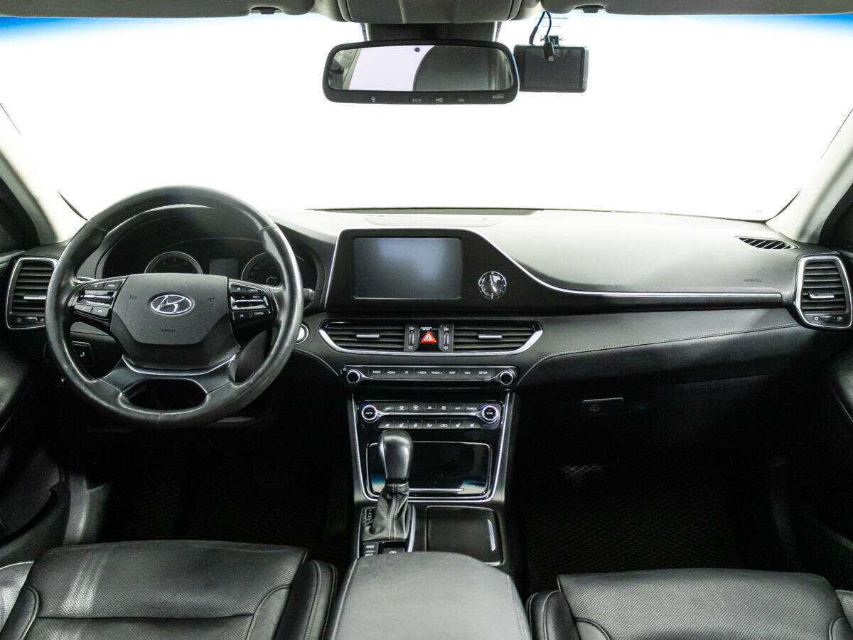 Hyundai Grandeur с пробегом — 2018 год. Фото: #12
