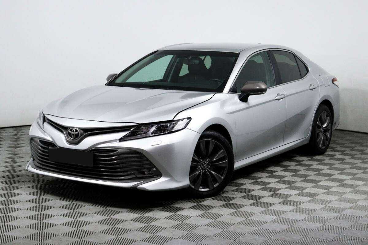Toyota Camry с пробегом — 2018 год. Фото: #0