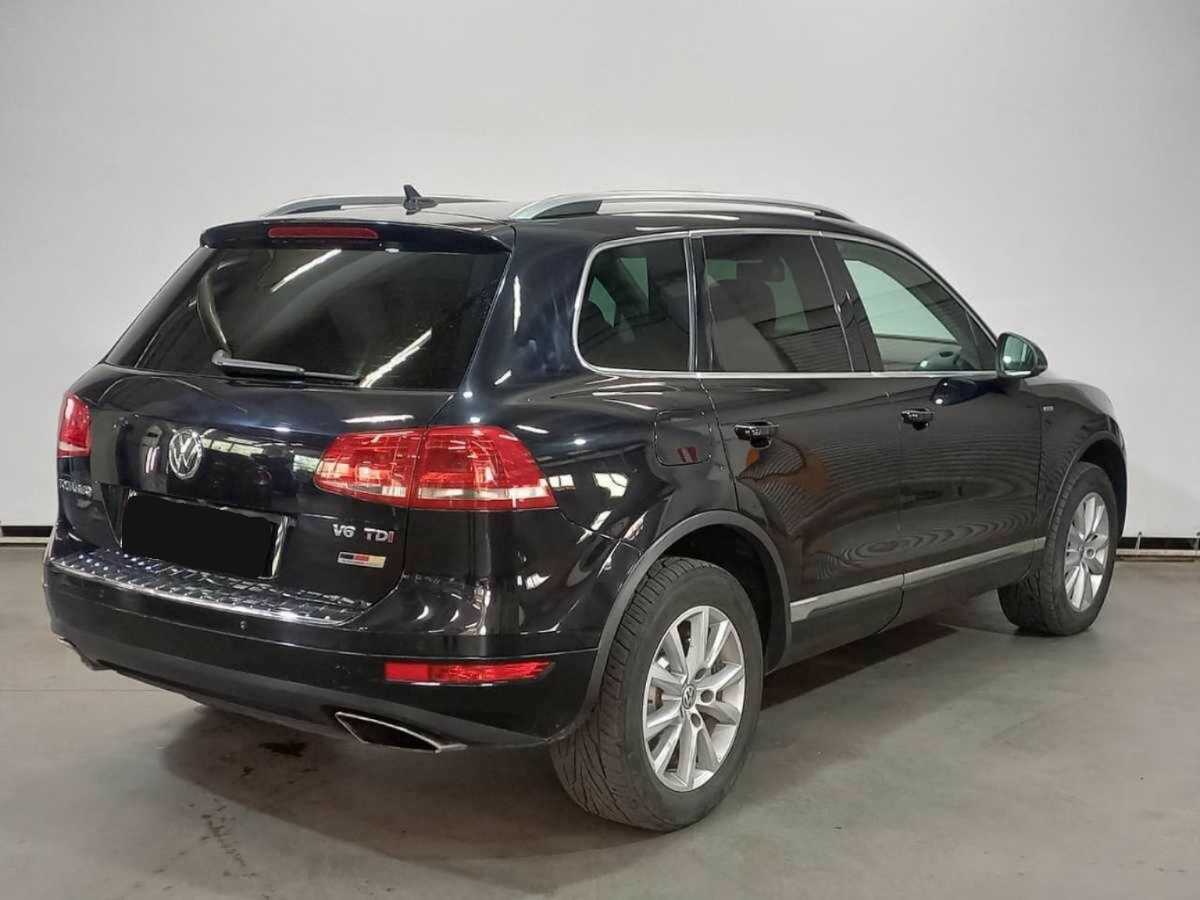 Volkswagen Touareg с пробегом — 2013 год. Фото: #4