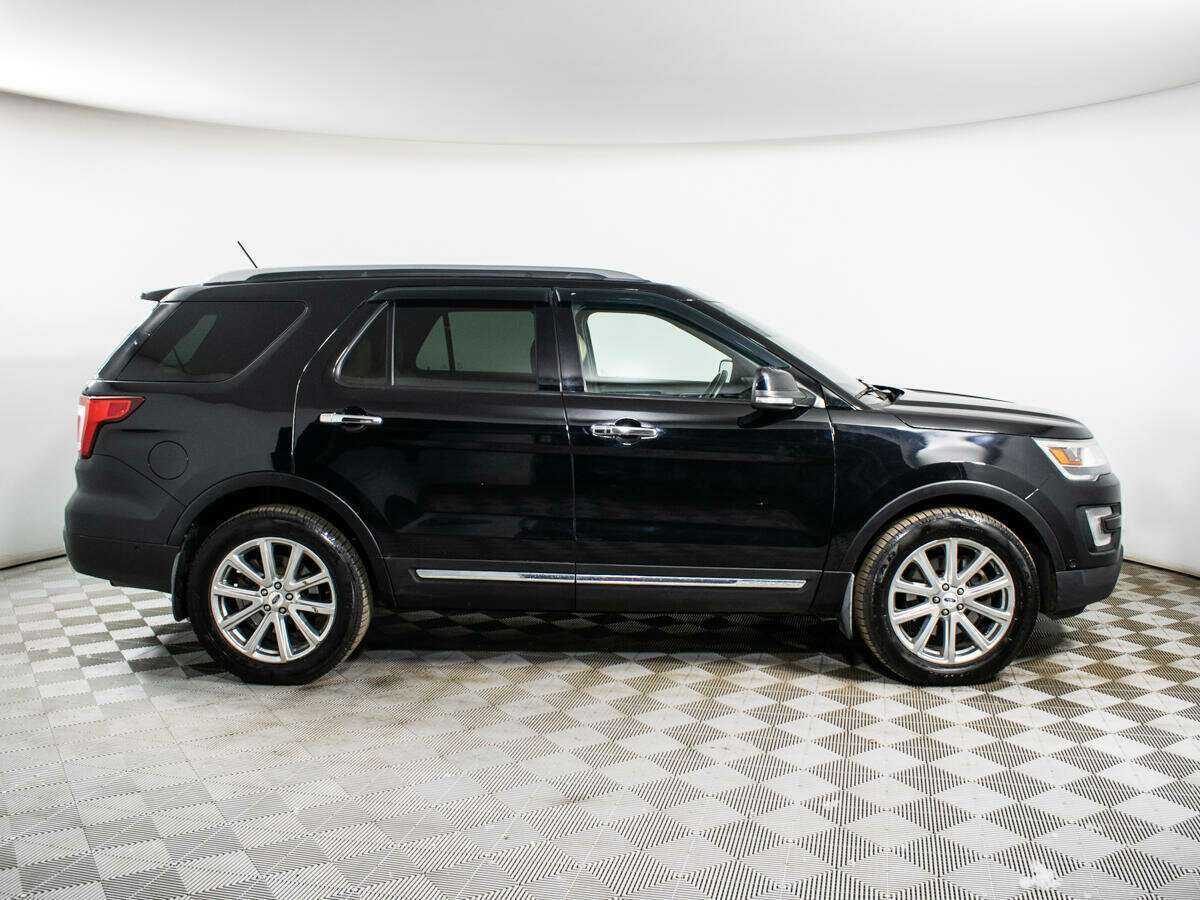 Ford Explorer с пробегом — 2016 год. Фото: #3