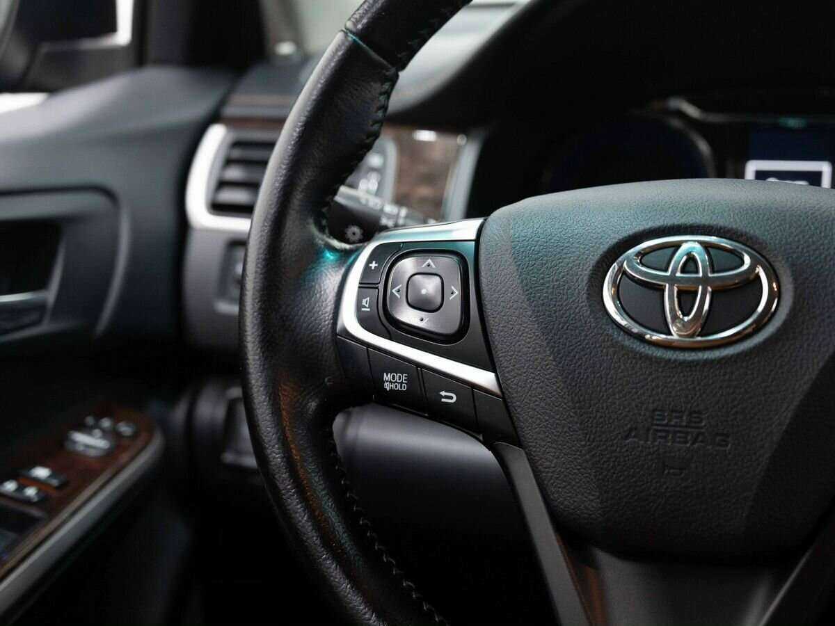 Toyota Camry с пробегом — 2015 год. Фото: #14