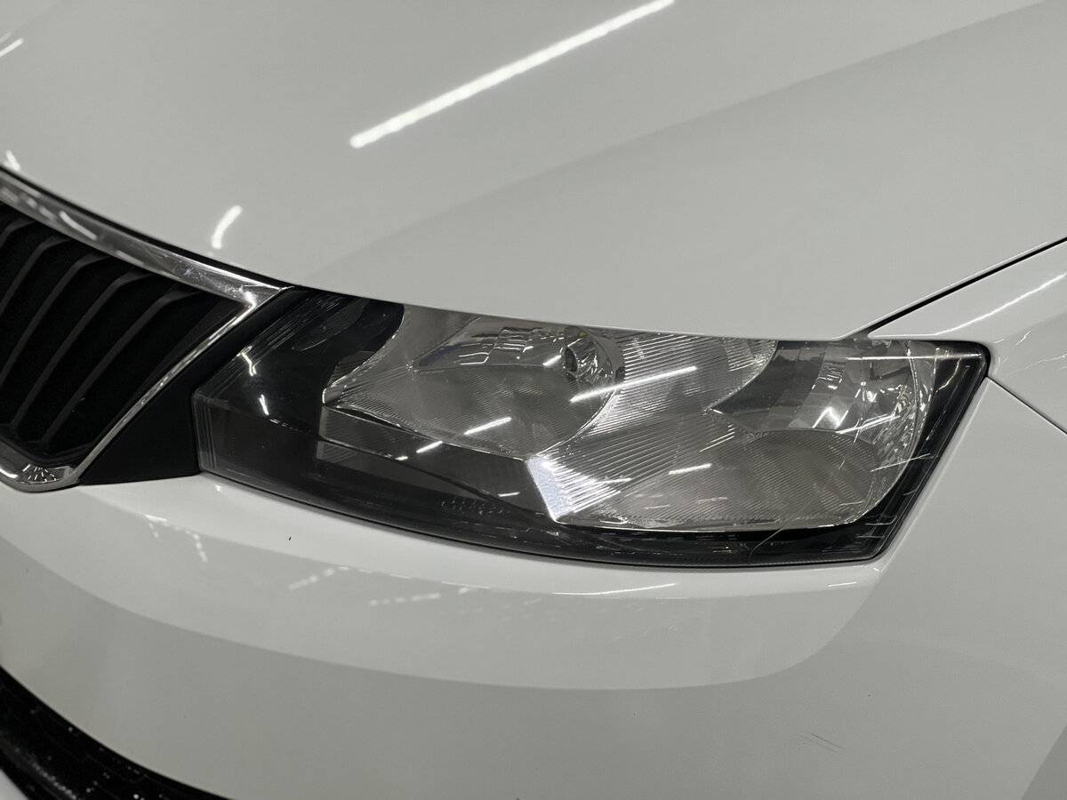 Skoda Rapid с пробегом — 2016 год. Фото: #16
