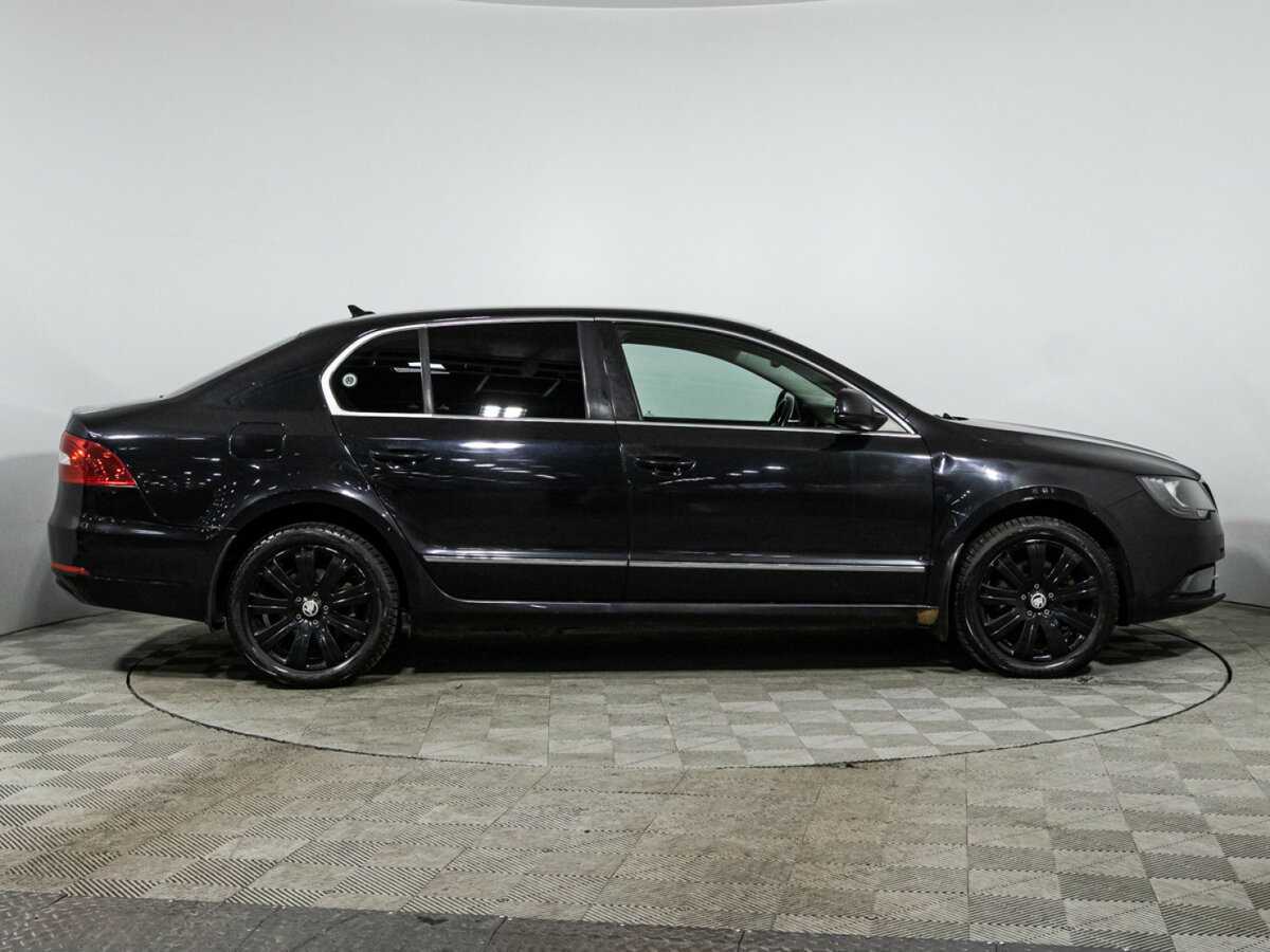 Skoda Superb с пробегом — 2013 год. Фото: #3