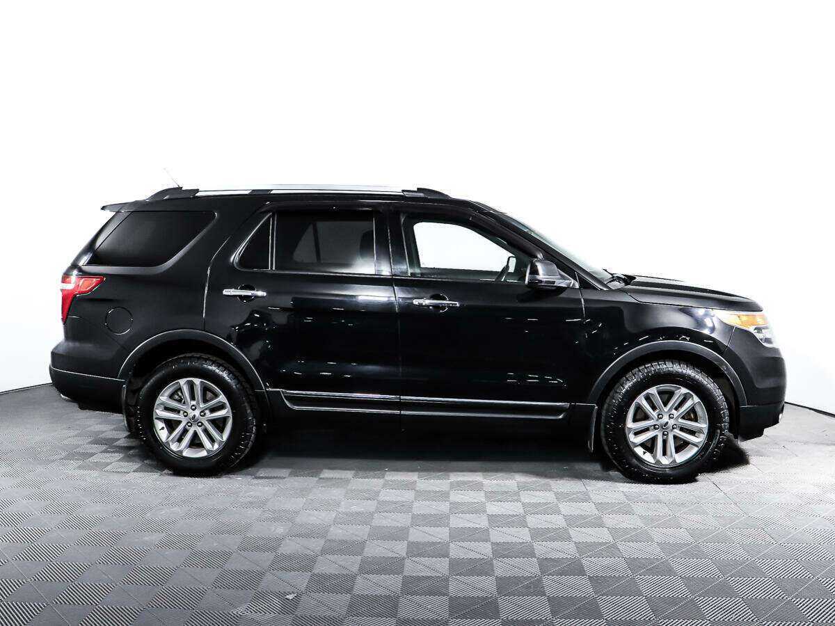 Ford Explorer с пробегом — 2013 год. Фото: #3