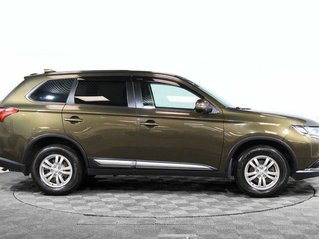 Mitsubishi Outlander с пробегом — 2019 год. Фото: #2