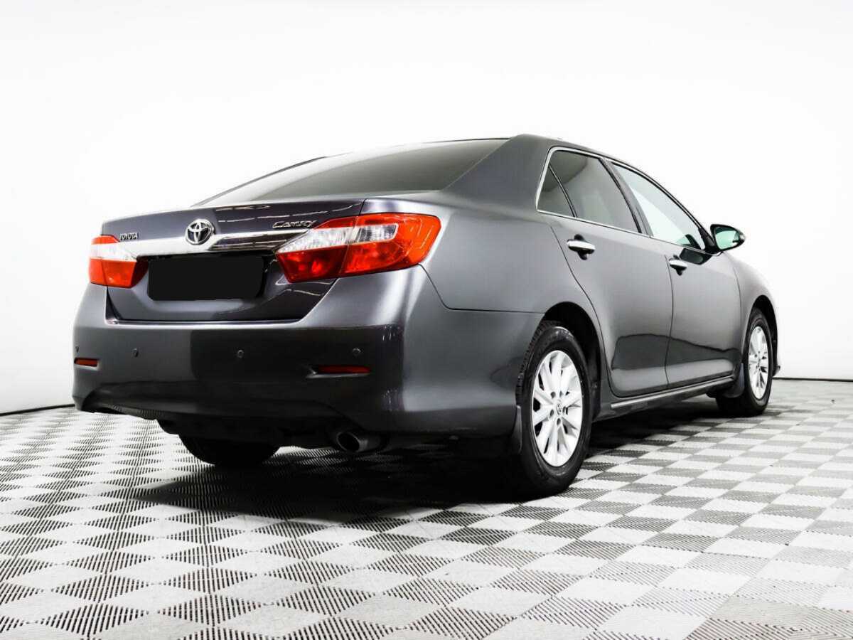Toyota Camry с пробегом — 2012 год. Фото: #3