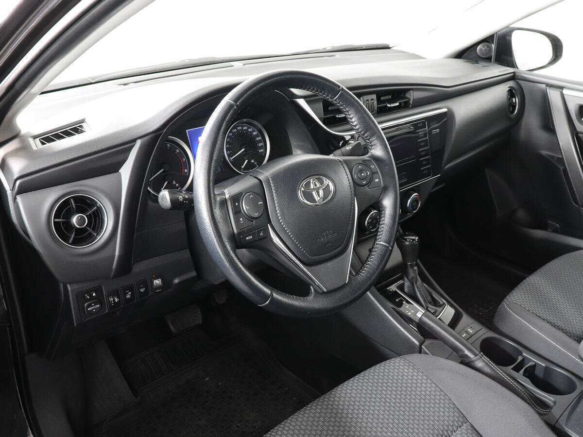 Toyota Corolla с пробегом — 2017 год. Фото: #8