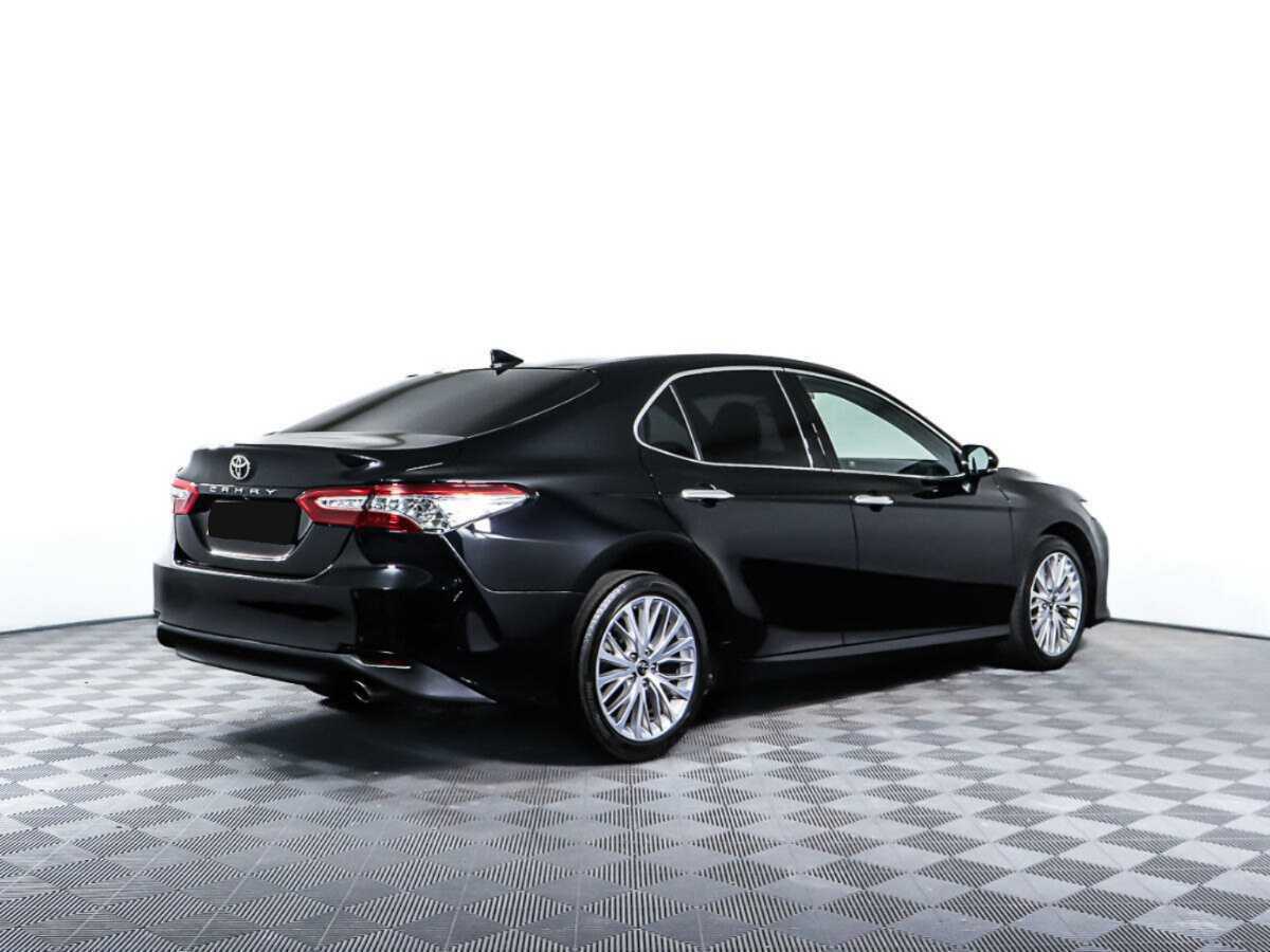Toyota Camry с пробегом — 2019 год. Фото: #4