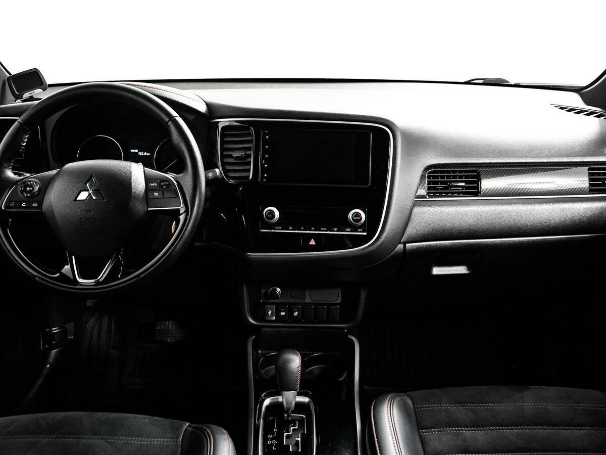 Mitsubishi Outlander с пробегом — 2020 год. Фото: #9