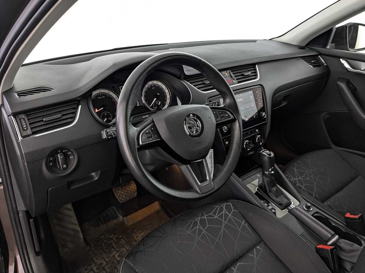 Skoda Octavia с пробегом — 2020 год. Фото: #12