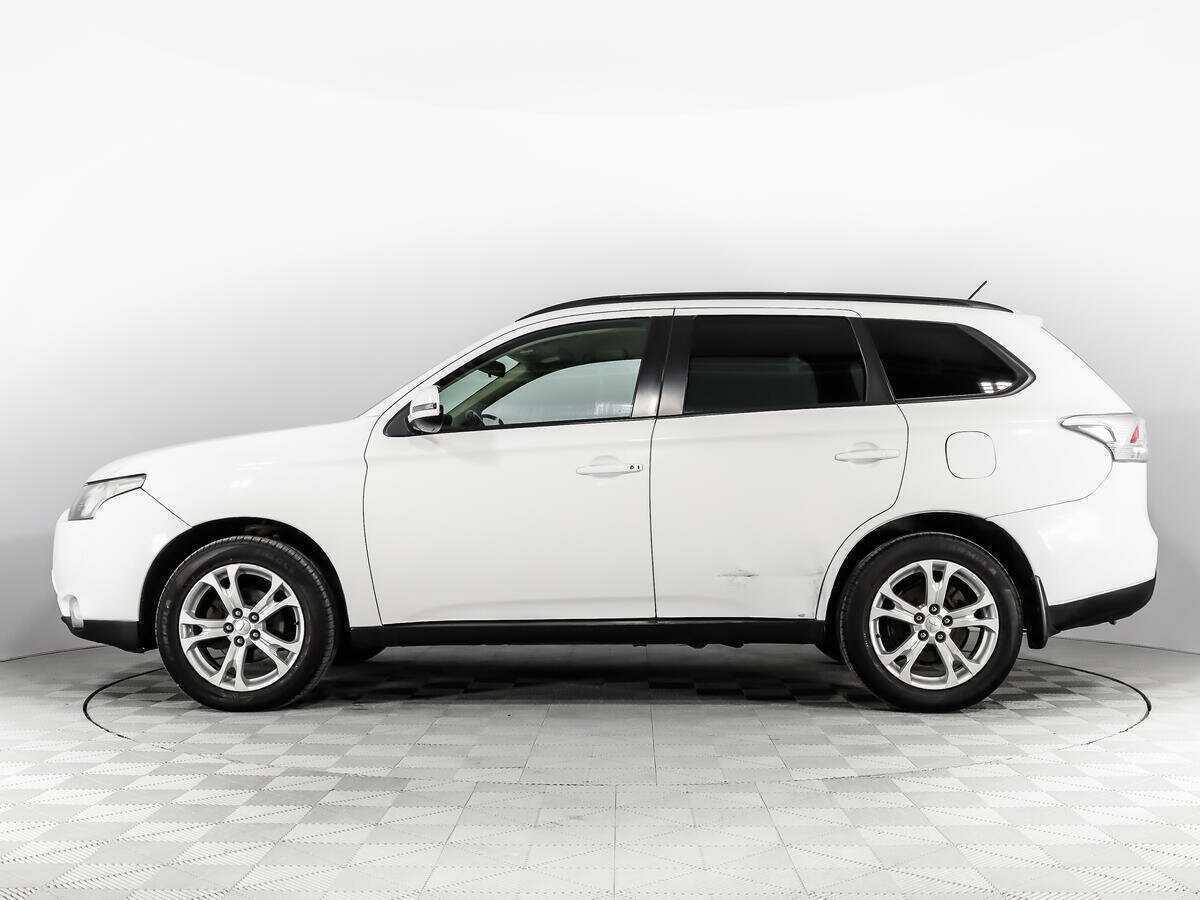 Mitsubishi Outlander с пробегом — 2014 год. Фото: #7