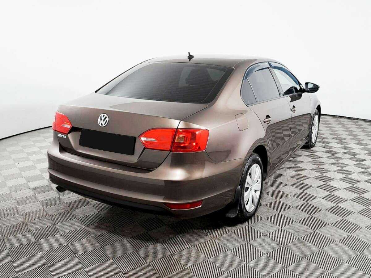 Volkswagen Jetta с пробегом — 2013 год. Фото: #3