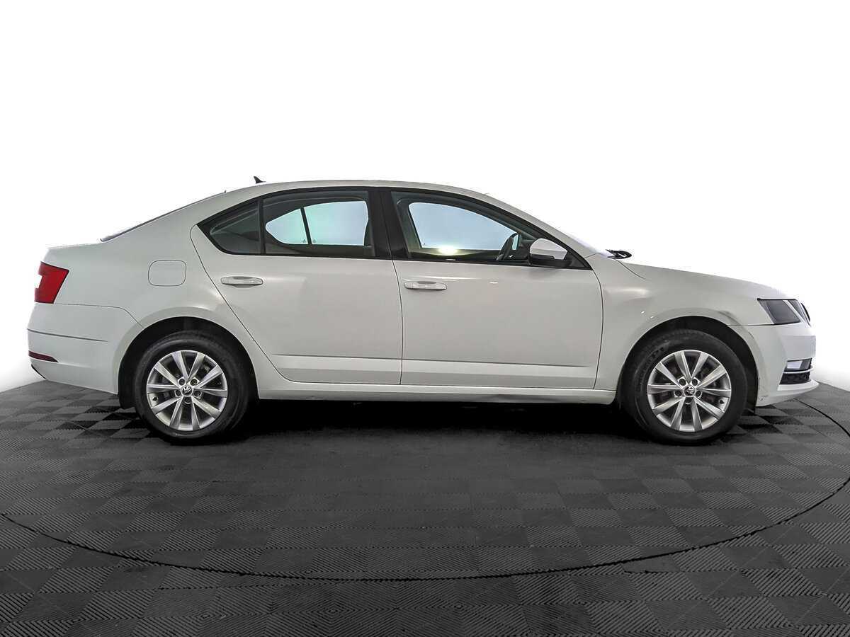 Skoda Octavia с пробегом — 2017 год. Фото: #3