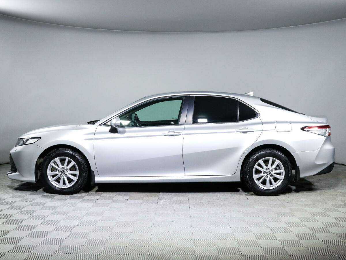 Toyota Camry с пробегом — 2020 год. Фото: #7