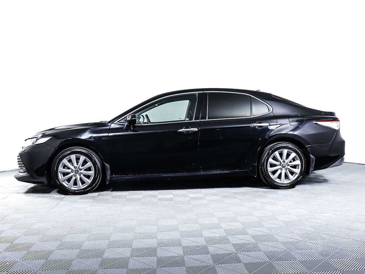 Toyota Camry с пробегом — 2019 год. Фото: #6