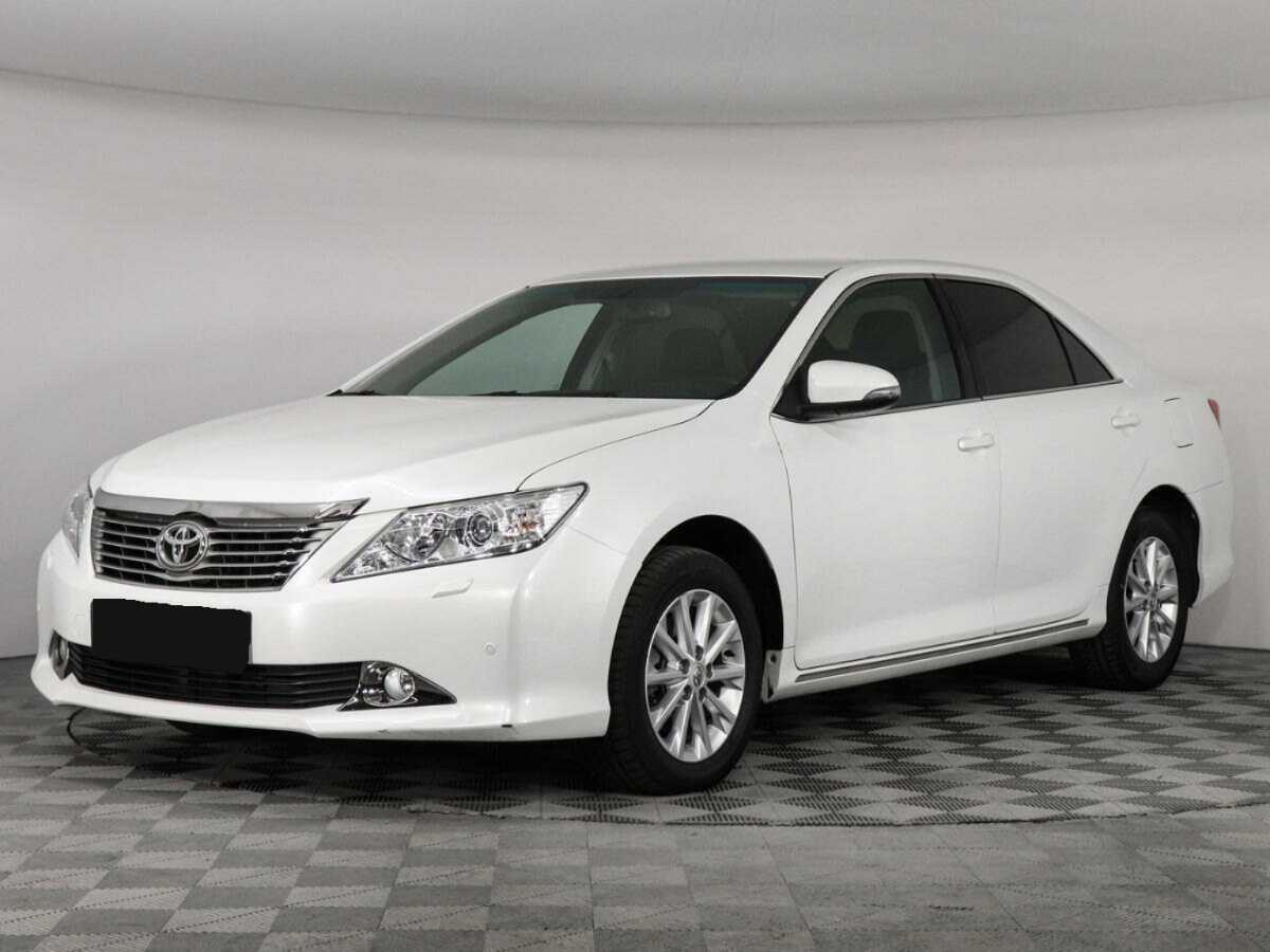 Toyota Camry с пробегом — 2014 год. Фото: #0
