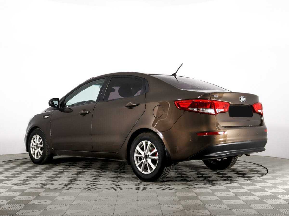Kia Rio с пробегом — 2015 год. Фото: #5
