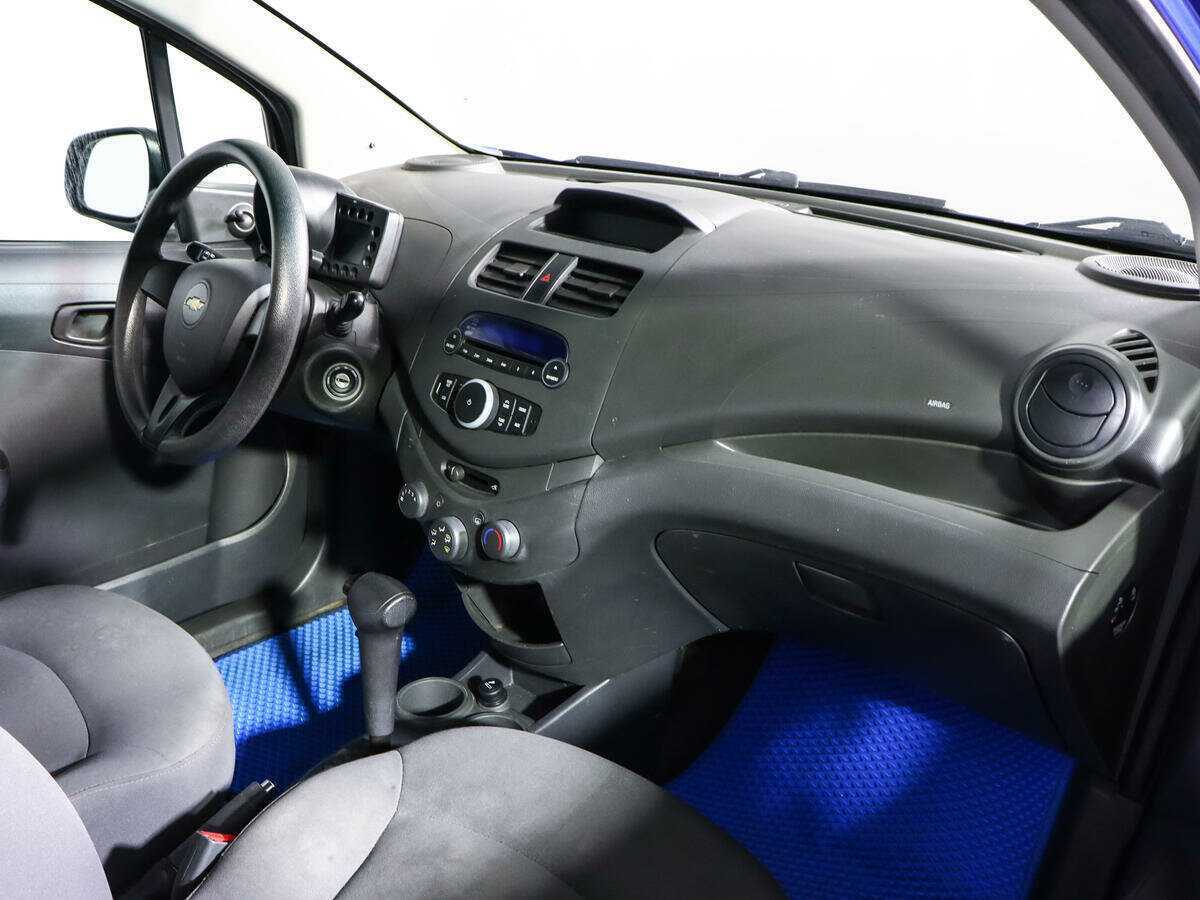 Chevrolet Spark с пробегом — 2012 год. Фото: #9