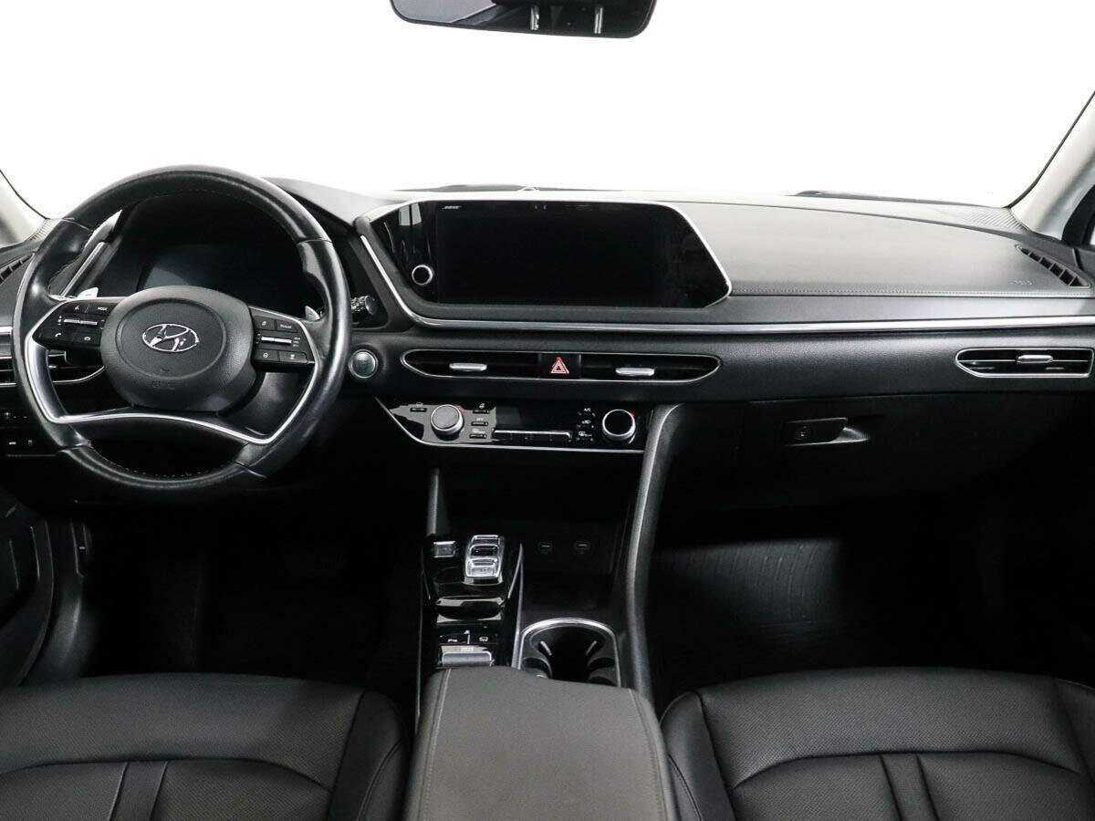 Hyundai Sonata с пробегом — 2021 год. Фото: #10
