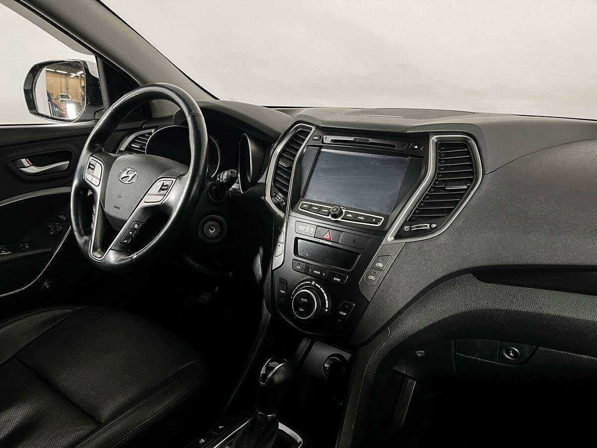 Hyundai Santa Fe с пробегом — 2017 год. Фото: #8