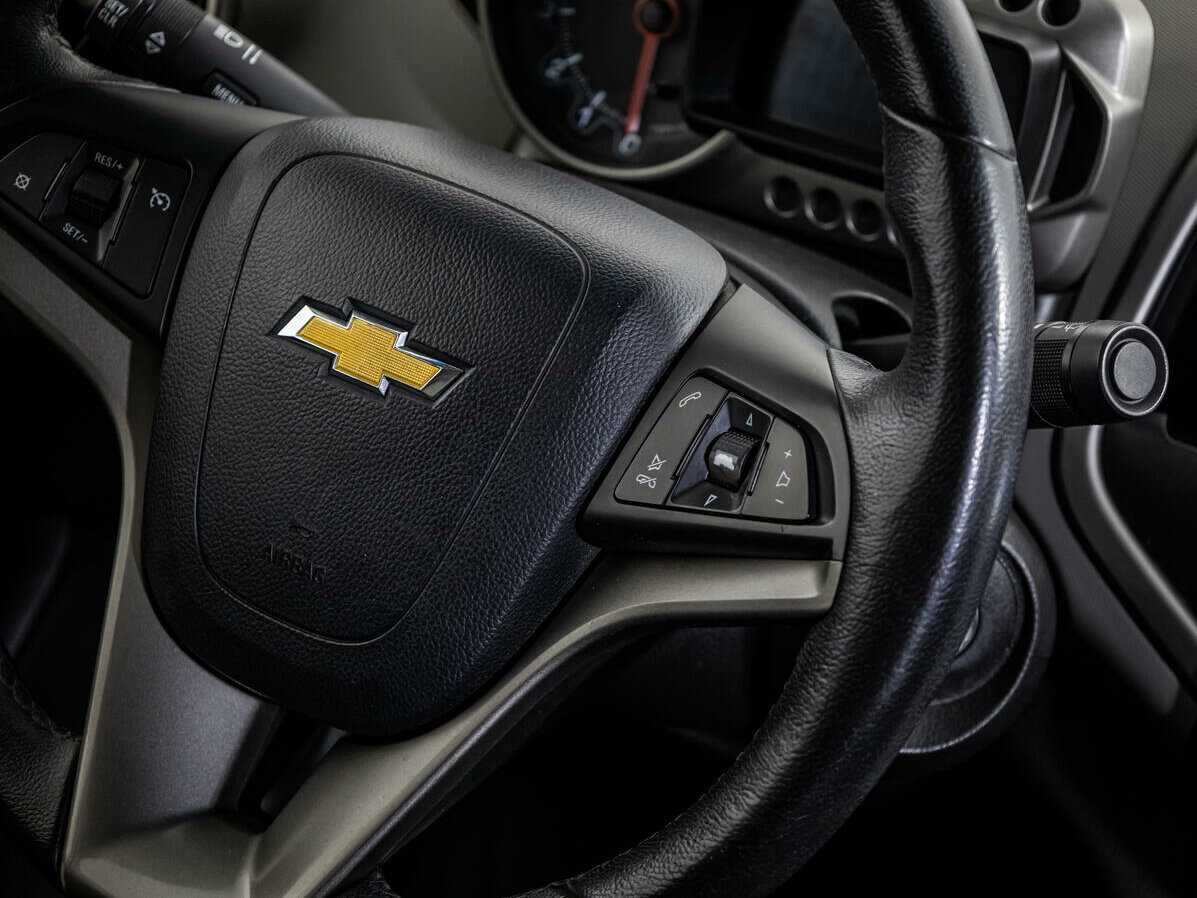 Chevrolet Aveo с пробегом — 2012 год. Фото: #13