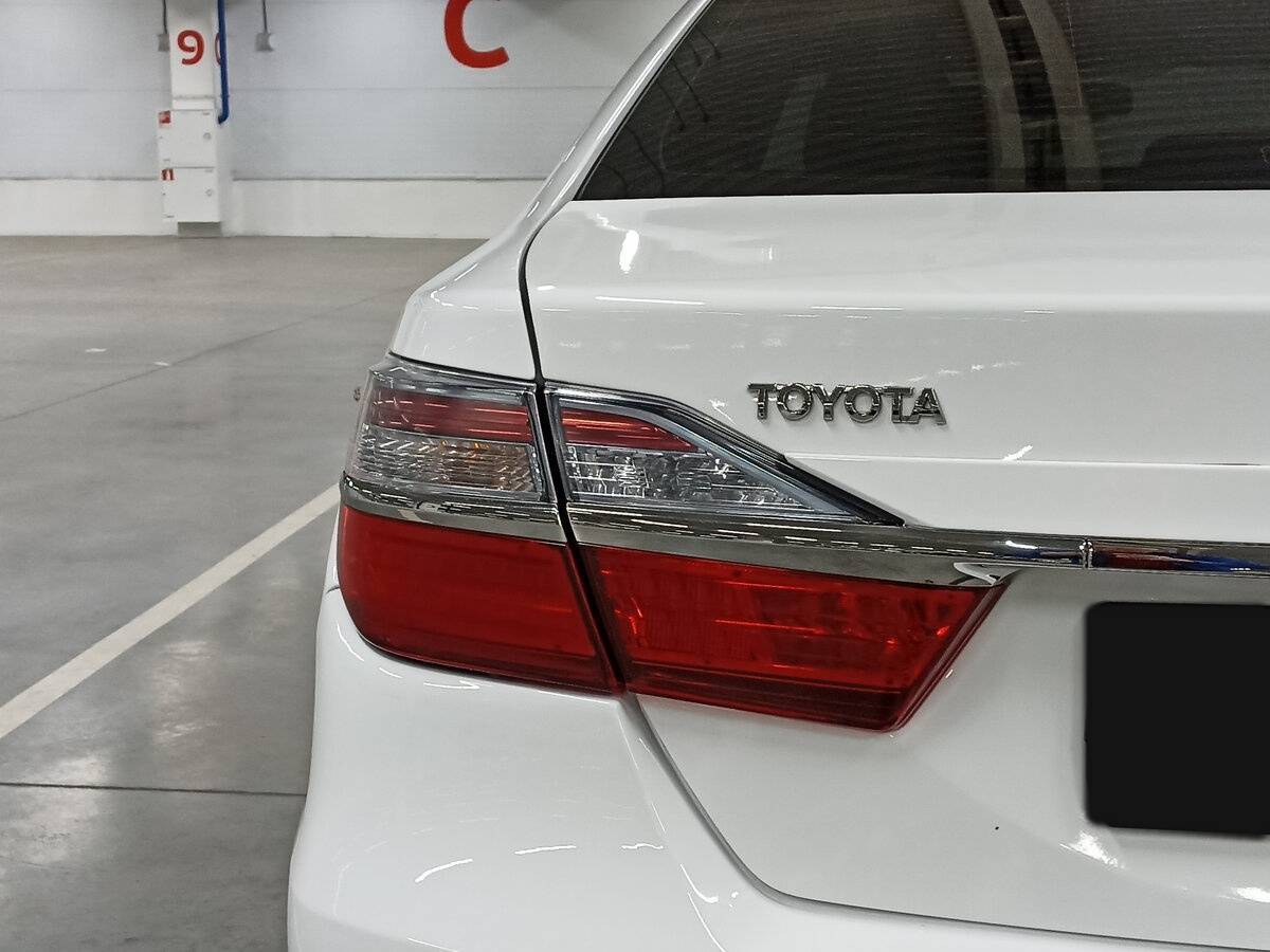Toyota Camry с пробегом — 2016 год. Фото: #8