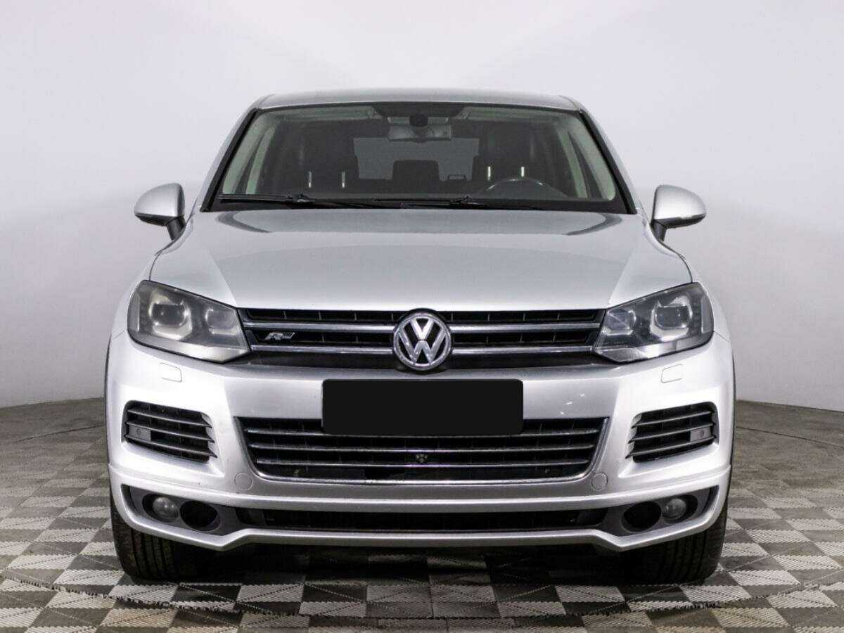 Volkswagen Touareg с пробегом — 2012 год. Фото: #1