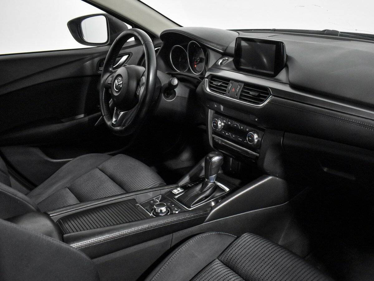 Mazda 6 с пробегом — 2016 год. Фото: #11