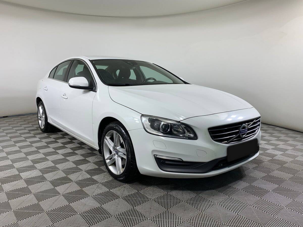 Volvo S60 с пробегом — 2014 год. Фото: #2