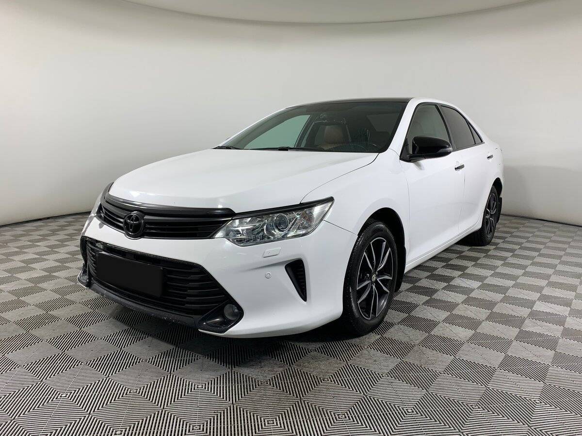 Toyota Camry с пробегом — 2017 год. Фото: #0