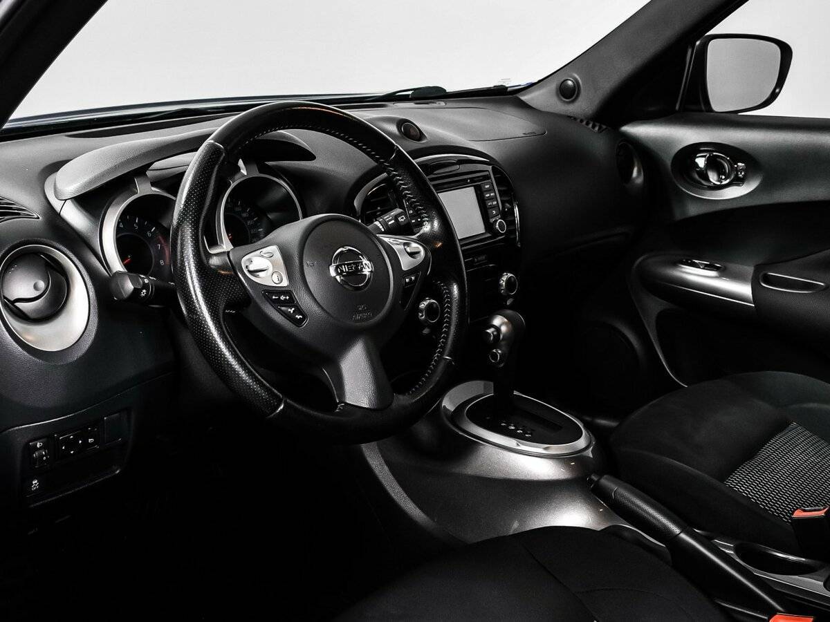 Nissan Juke с пробегом — 2015 год. Фото: #11