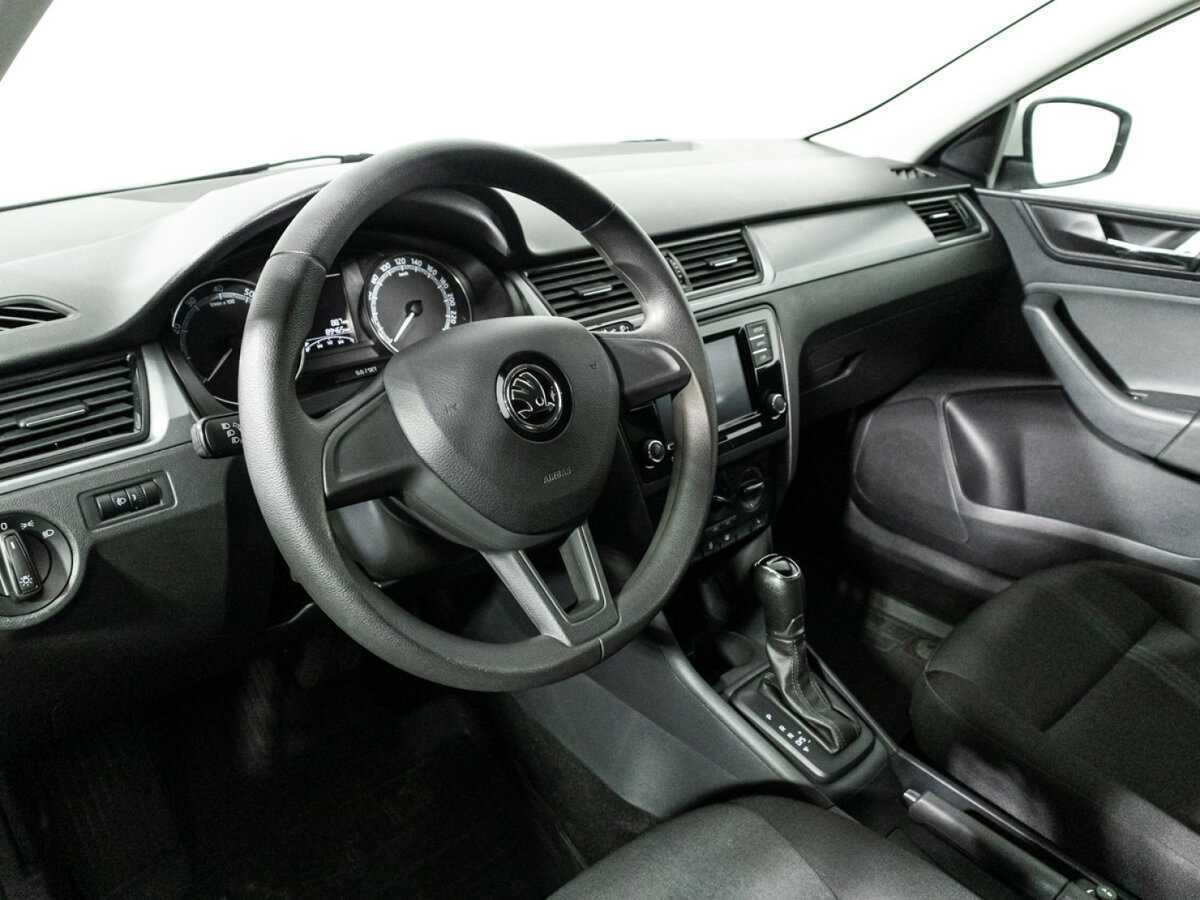 Skoda Rapid с пробегом — 2019 год. Фото: #10