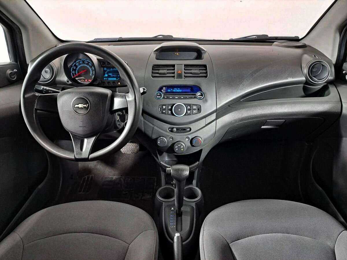 Chevrolet Spark с пробегом — 2013 год. Фото: #13
