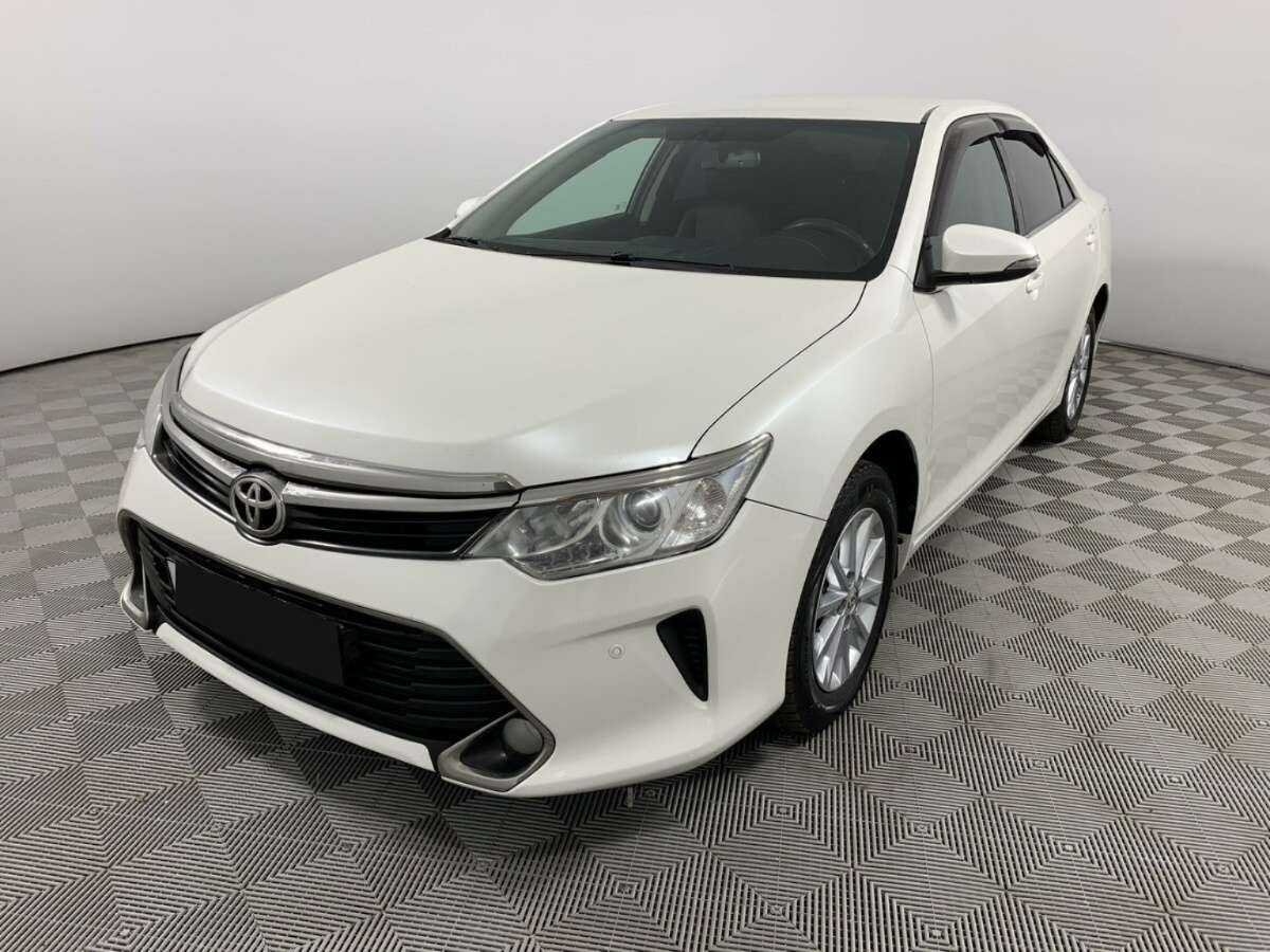 Toyota Camry с пробегом — 2016 год. Посмотреть фото