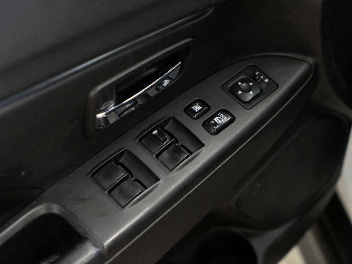 Mitsubishi ASX с пробегом — 2013 год. Фото: #13
