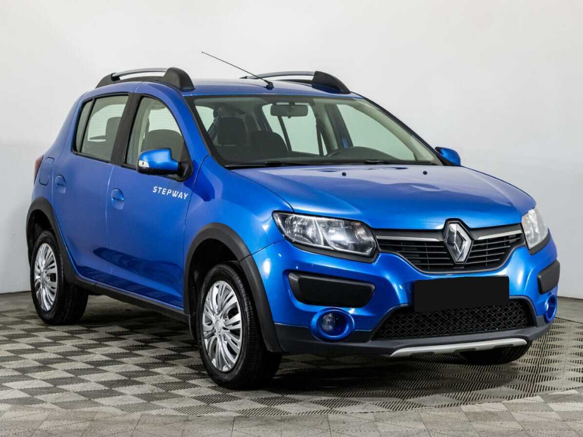 Renault Sandero с пробегом — 2017 год. Фото: #2