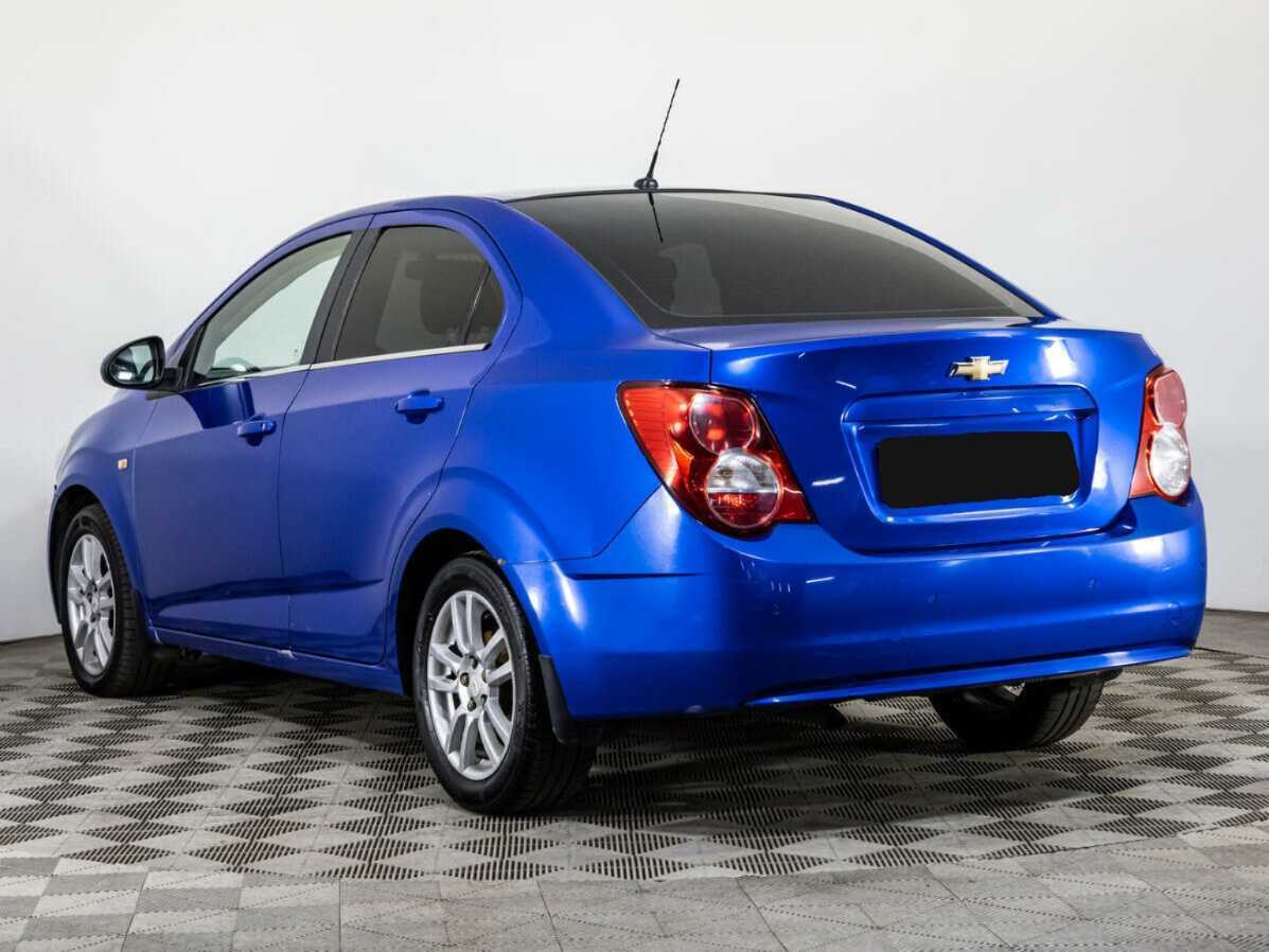 Chevrolet Aveo с пробегом — 2012 год. Фото: #6