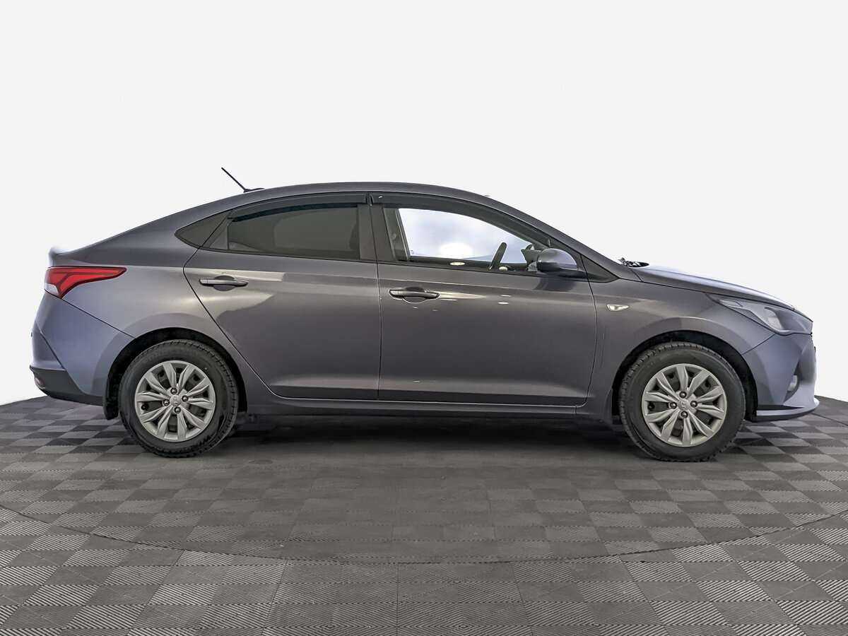 Hyundai Solaris с пробегом — 2021 год. Фото: #3