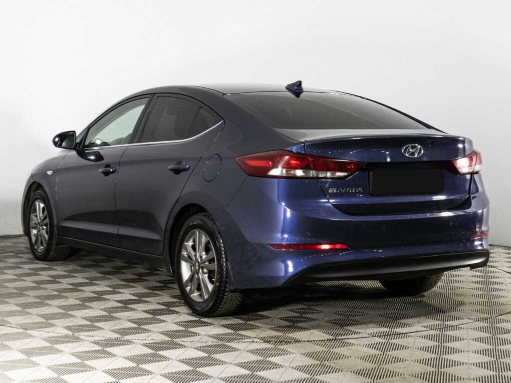 Hyundai Elantra с пробегом — 2017 год. Фото: #6