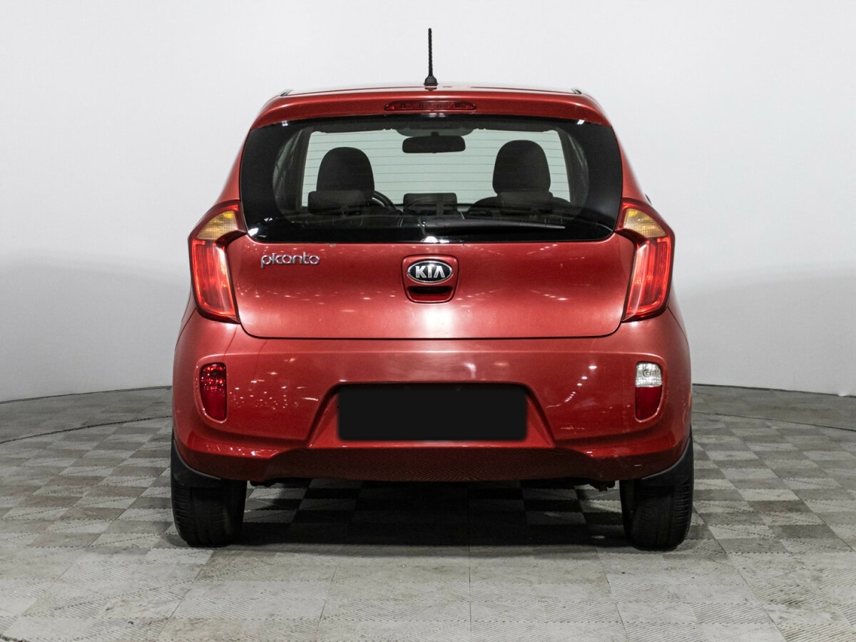 Kia Picanto с пробегом — 2014 год. Фото: #5