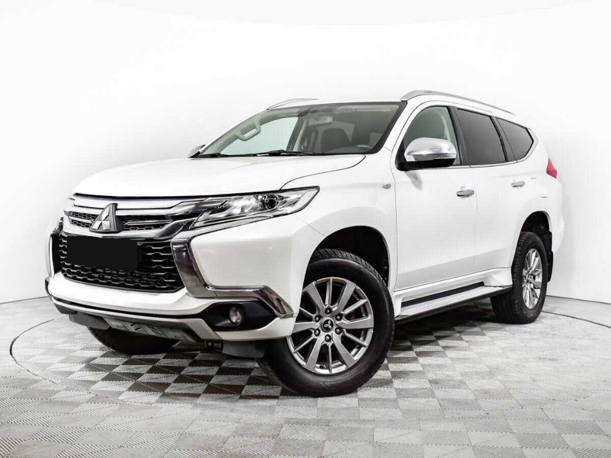 Mitsubishi Pajero Sport с пробегом — 2017 год. Посмотреть фото