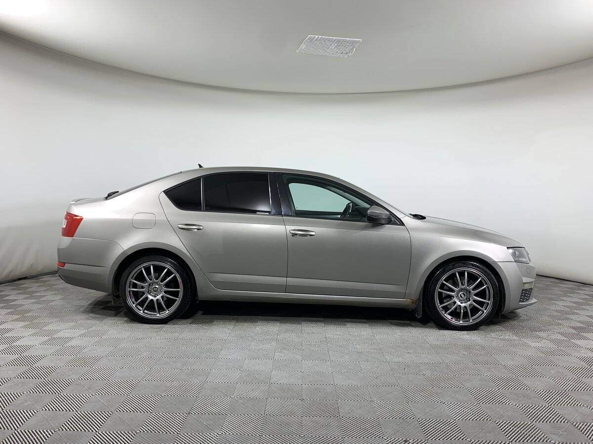 Skoda Octavia с пробегом — 2013 год. Фото: #3