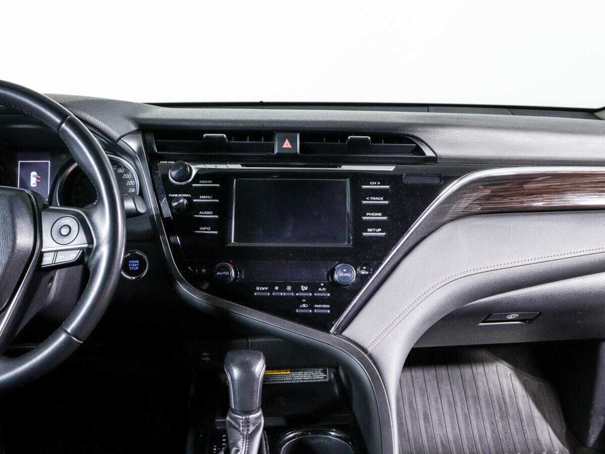 Toyota Camry с пробегом — 2019 год. Фото: #12