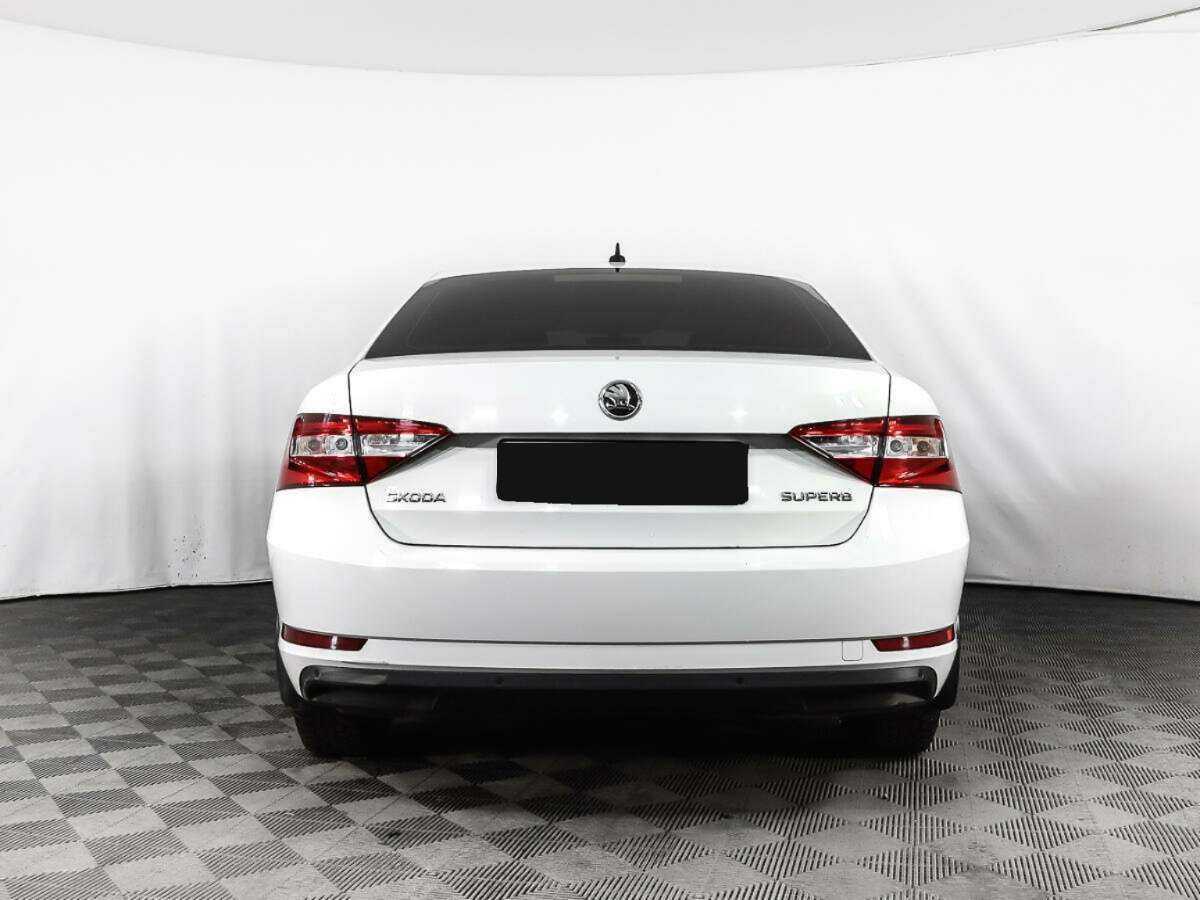 Skoda Superb с пробегом — 2016 год. Фото: #5
