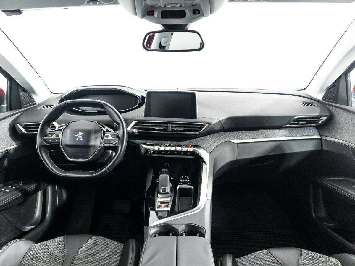Peugeot 3008 с пробегом — 2018 год. Фото: #12