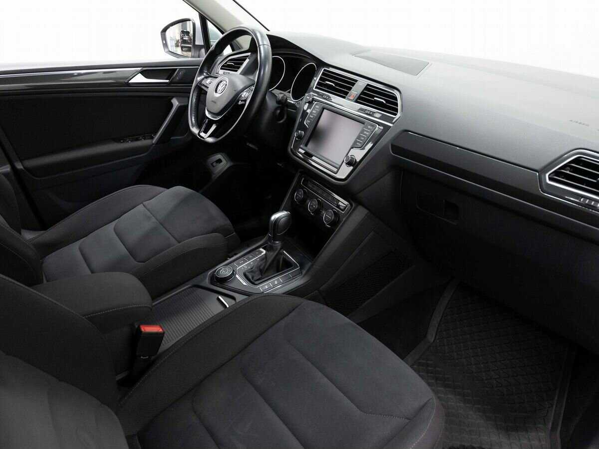 Volkswagen Tiguan с пробегом — 2017 год. Фото: #11