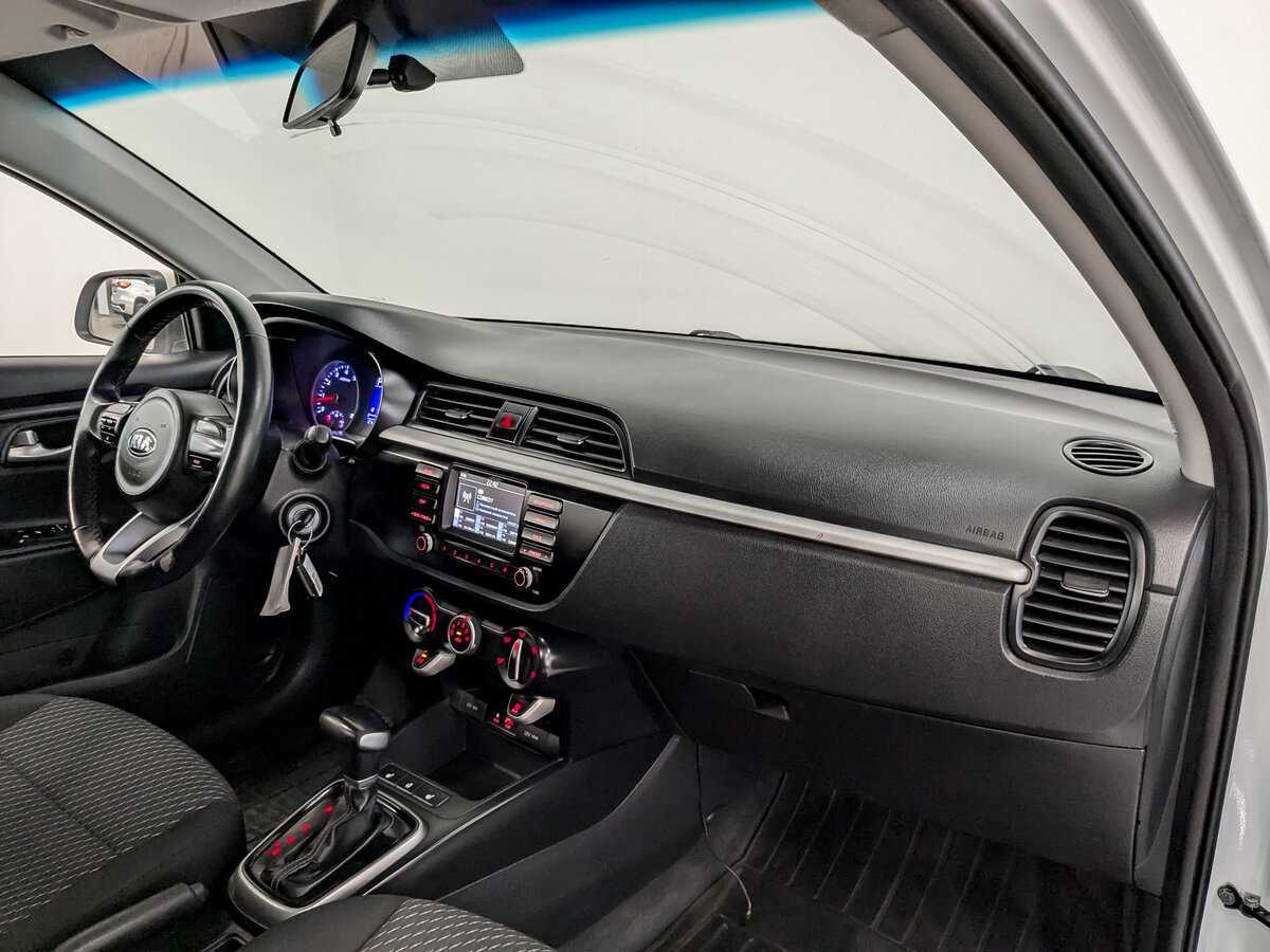 Kia Rio с пробегом — 2020 год. Фото: #9