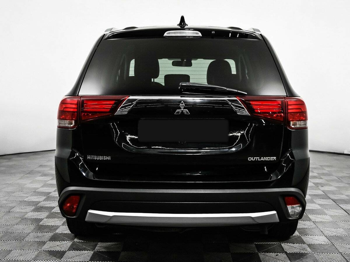 Mitsubishi Outlander с пробегом — 2018 год. Фото: #5