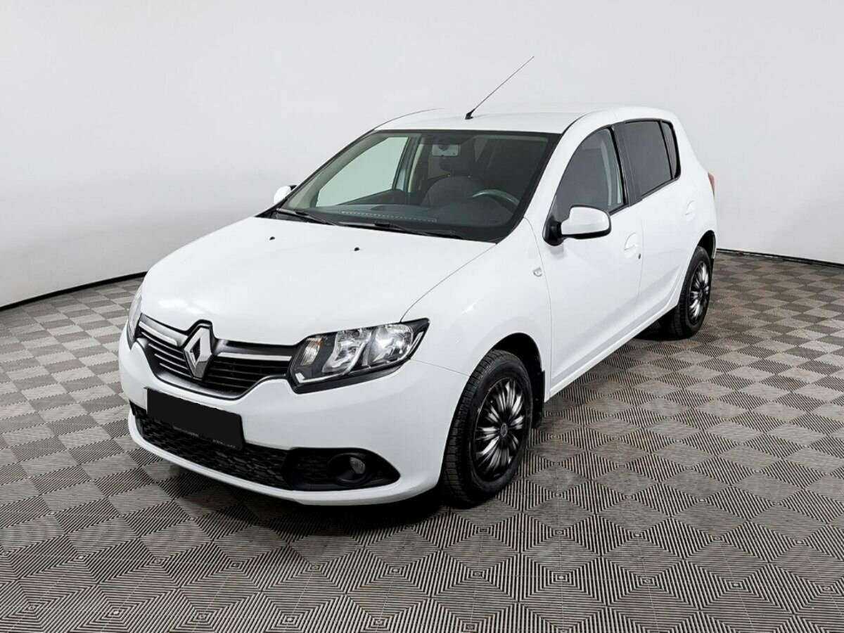 Renault Sandero с пробегом — 2018 год. Посмотреть фото