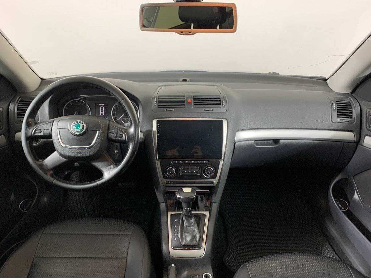Skoda Octavia с пробегом — 2012 год. Фото: #11